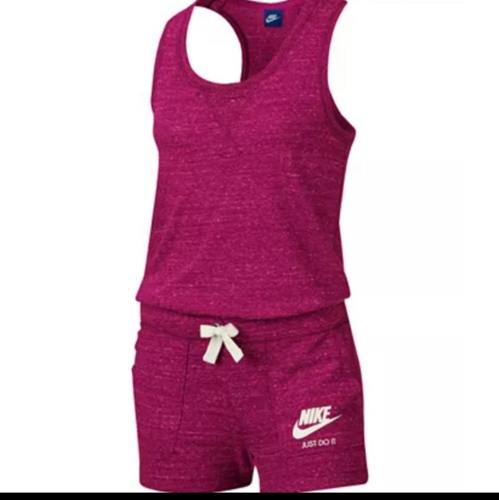 Nike Girls jumper.